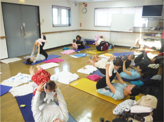 産後ボディメイクヨーガ